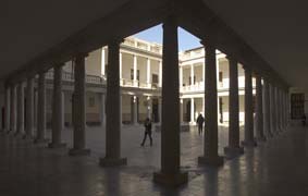 Columns of la Nau.